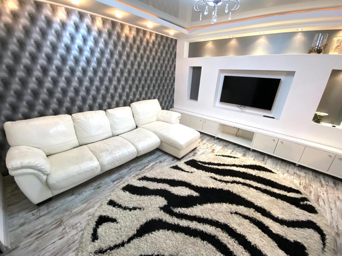 Bright Luxury Apartment Near Center Кишинів Екстер'єр фото