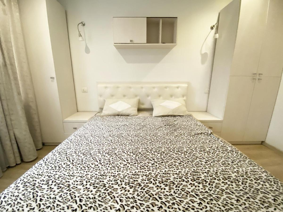 Bright Luxury Apartment Near Center Кишинів Екстер'єр фото