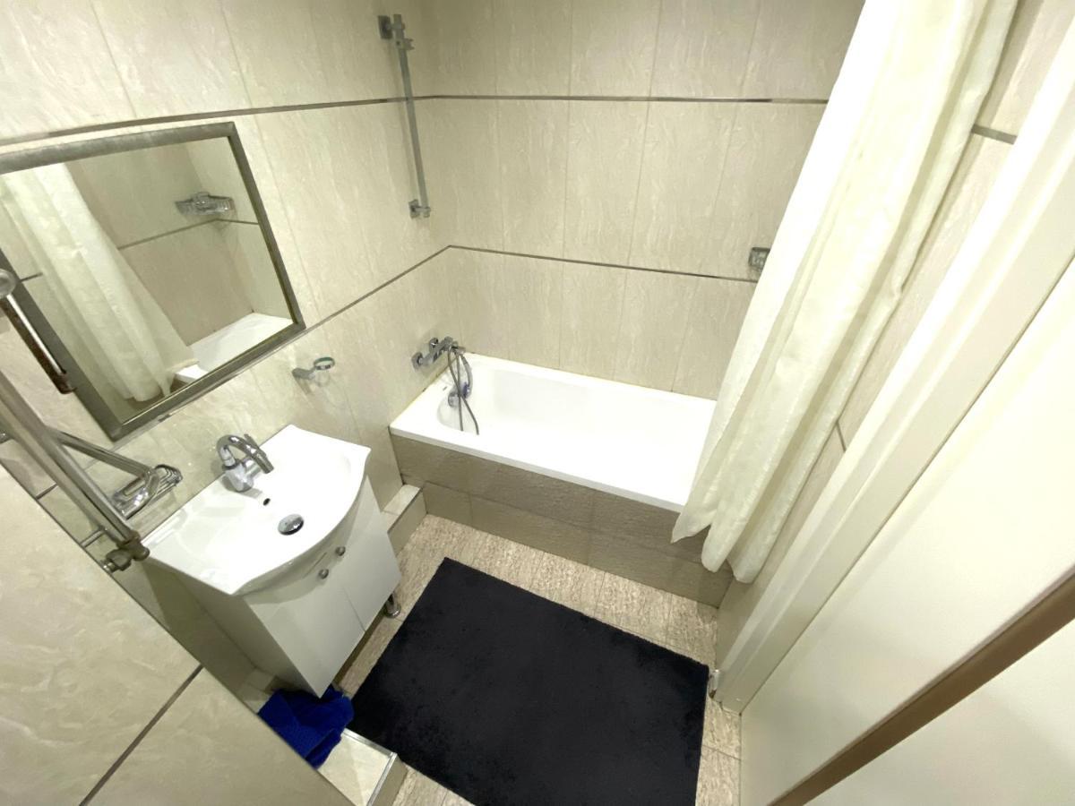 Bright Luxury Apartment Near Center Кишинів Екстер'єр фото